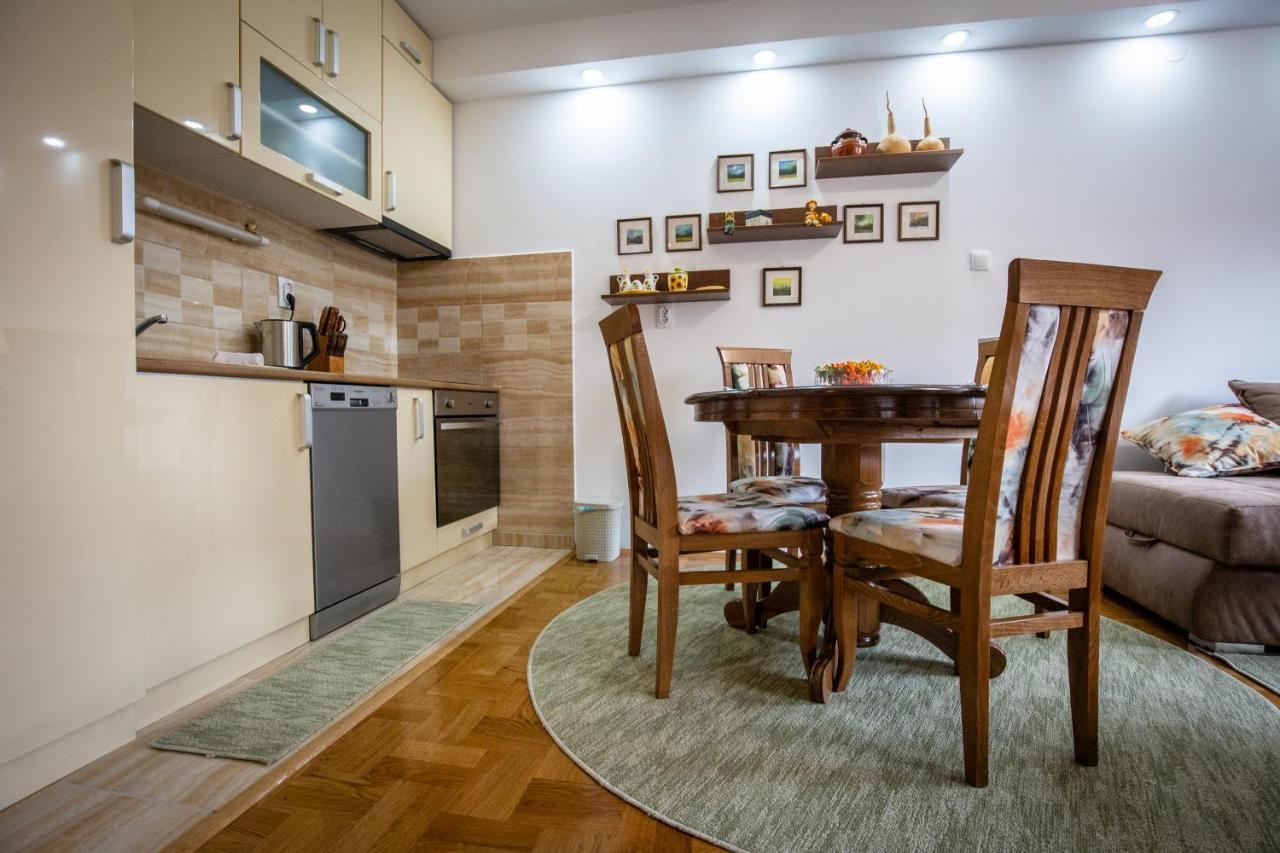 Crystal Apartment Subotica Esterno foto